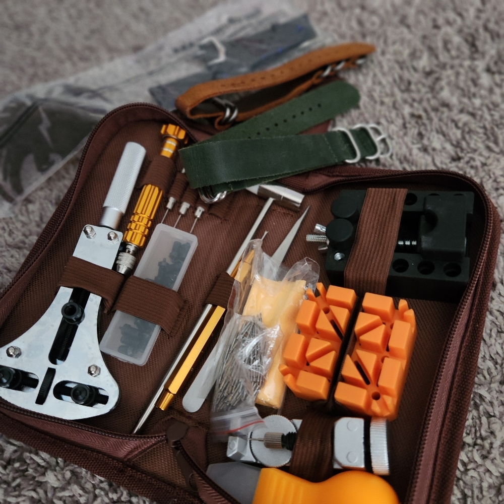 Watch Repair Tool Kit with 3 Watch Bands